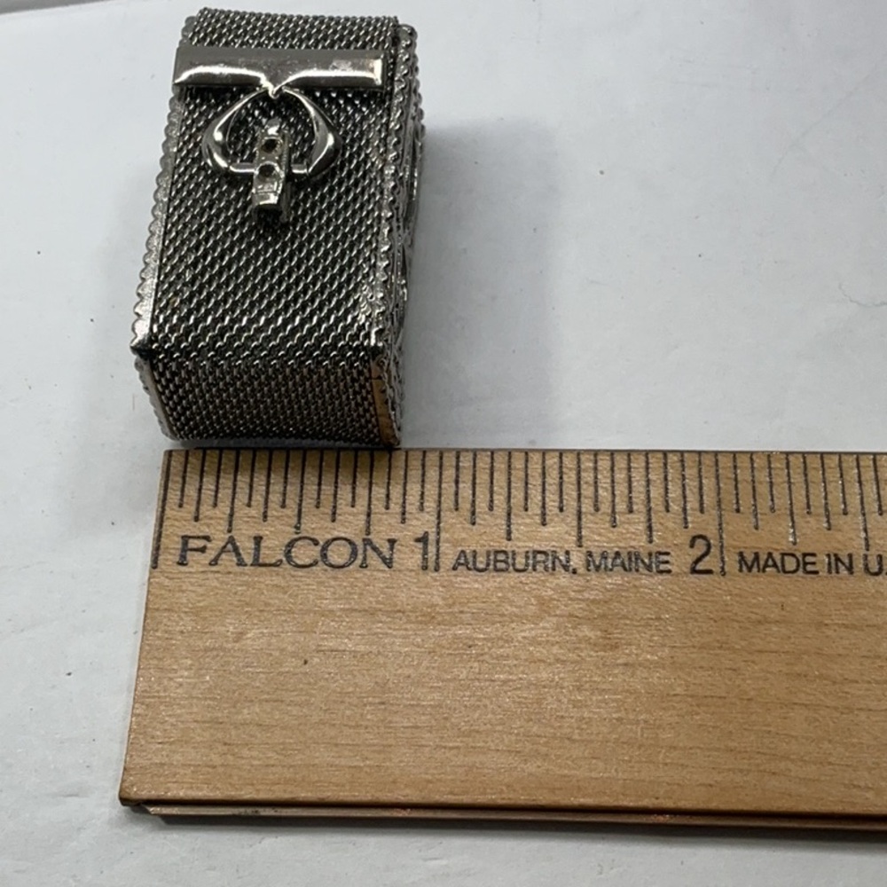 Vintage Vinaigrette Mesh Silver Tone Scent/Pill Box - Picture 9 of 9